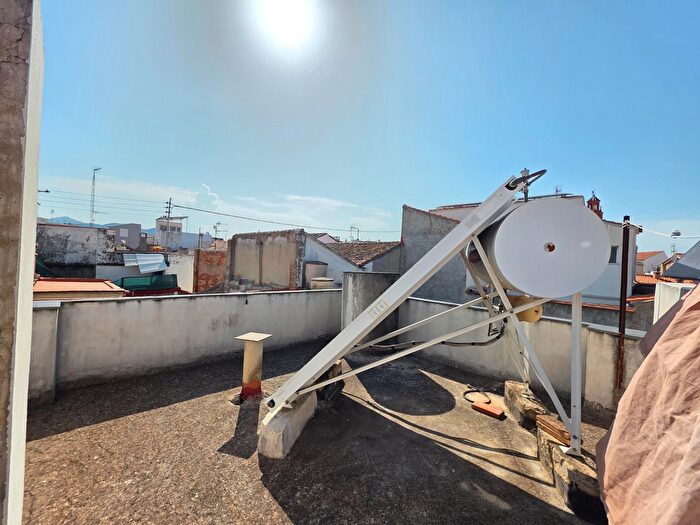 Casas en venta y pisos alquiler - 3