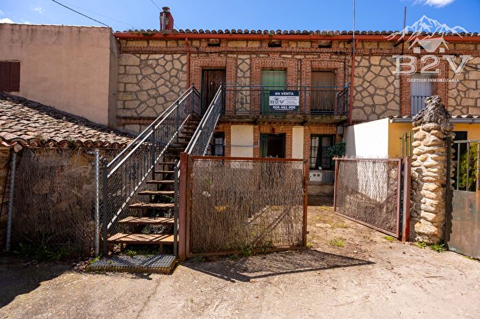 Casa en venta en Alameda del Valle, Madrid de 6 habitaciones