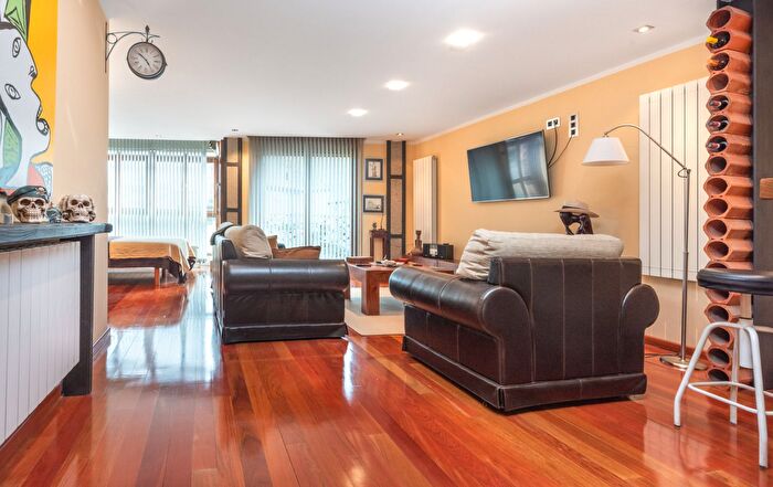 Casas en venta y pisos alquiler - 2