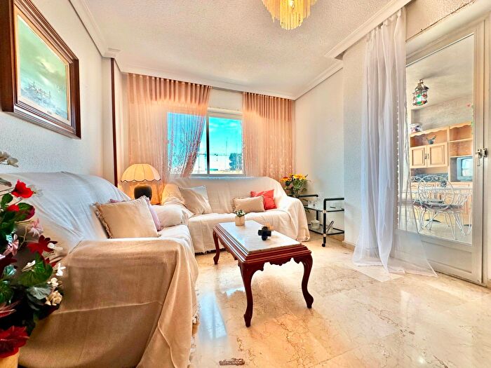 Piso en venta en Orihuela Costa, La Zenia de 3 habitaciones