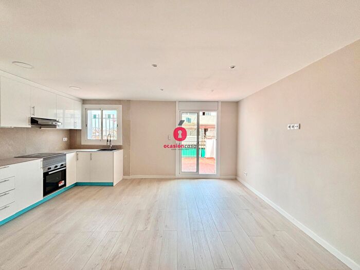 Casas en venta y pisos alquiler - 1