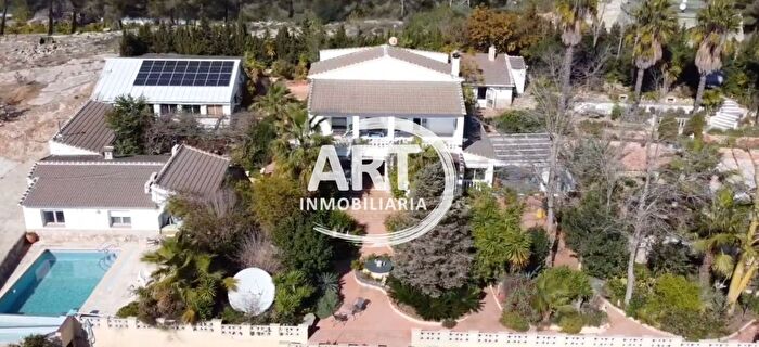 Casas en venta y pisos alquiler - 1