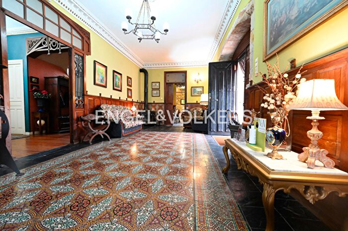 Casas en venta y pisos alquiler - 3