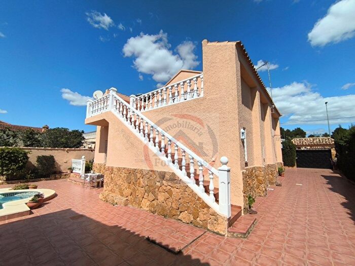 Casas en venta y pisos alquiler - 3
