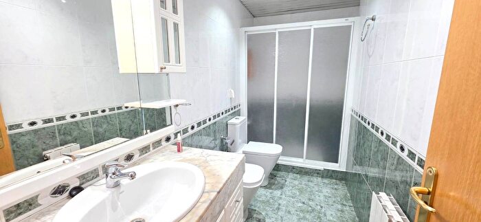 Casas en venta y pisos alquiler - 3