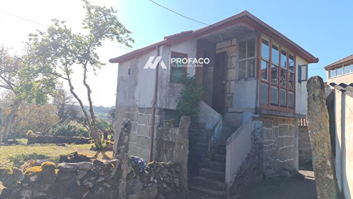Casa en venta en San Cristovo de Cea, Ourense de 2 habitaciones