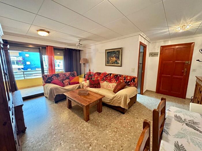 Casas en venta y pisos alquiler - 2