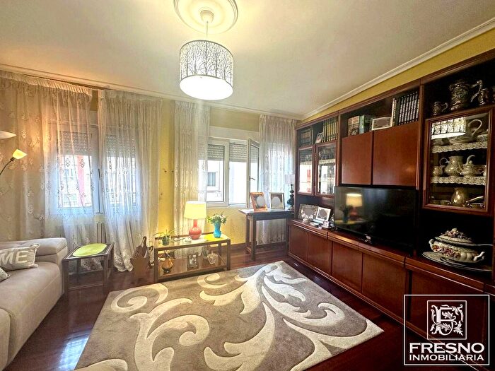 Casas en venta y pisos alquiler - 3