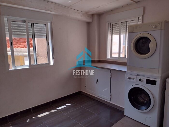 Casas en venta y pisos alquiler - 2