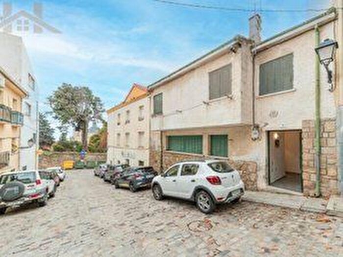 Casas en venta y pisos alquiler - 1