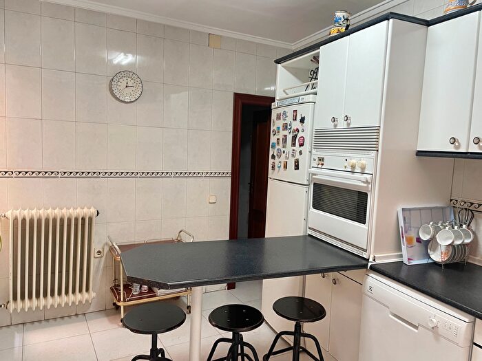 Casas en venta y pisos alquiler - 2