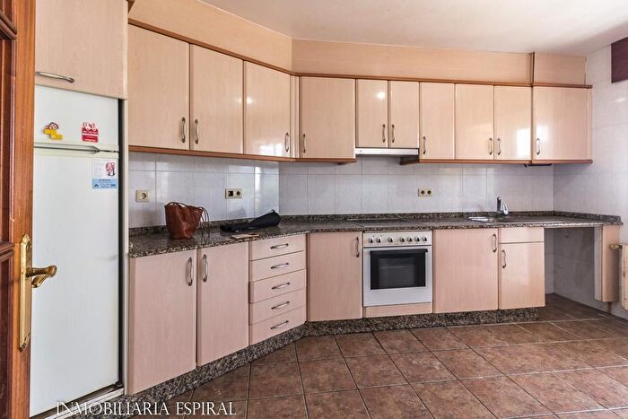 Casas en venta y pisos alquiler - 2
