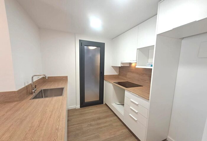 Casas en venta y pisos alquiler - 2