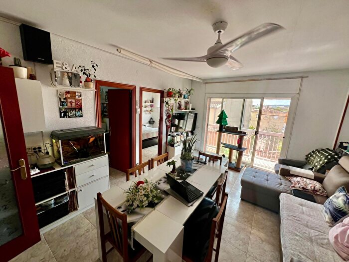 Piso en venta en Sils, Girona de 4 habitaciones