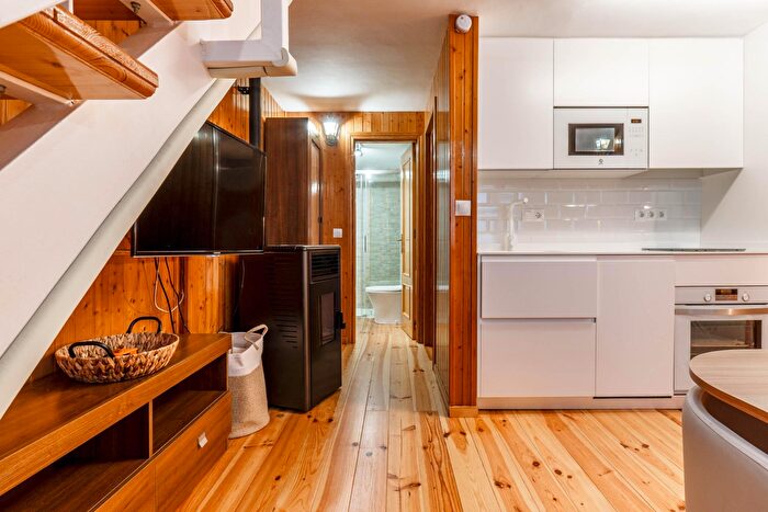 Casas en venta y pisos alquiler - 2