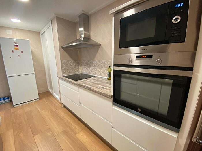 Casas en venta y pisos alquiler - 2
