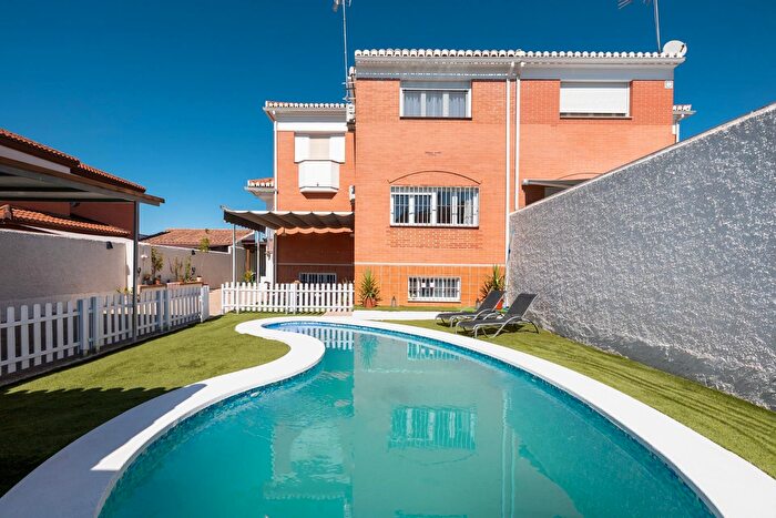 Casas en venta y pisos alquiler - 1