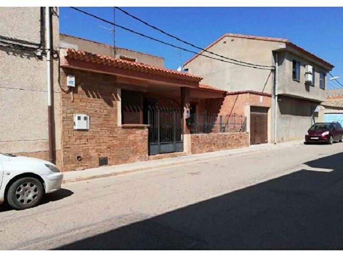 Casa en venta en Madrigueras, Albacete de 4 habitaciones
