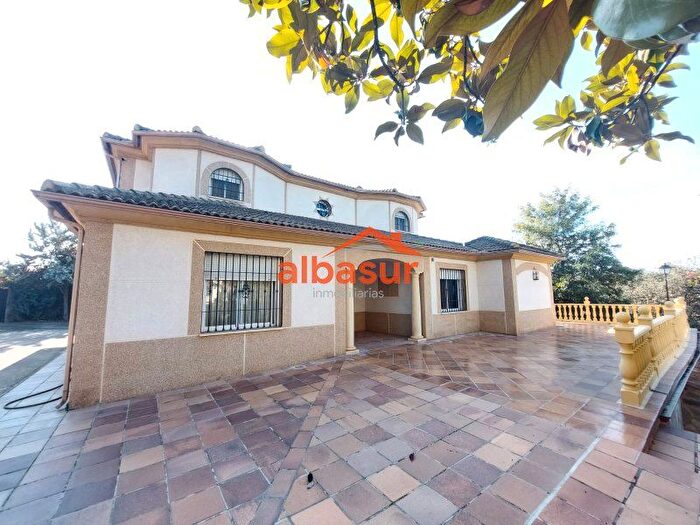 Casa en venta en Periurbano Norte, Paraíso Arenal La Colina de 7 habitaciones