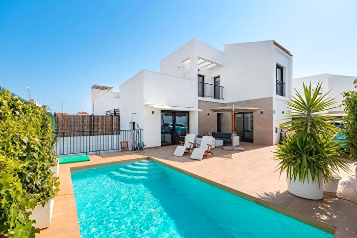 Casa en venta en Rojales, Alicante de 3 habitaciones