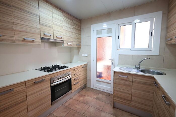 Casas en venta y pisos alquiler - 2