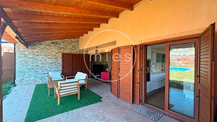 Casas en venta y pisos alquiler - 1