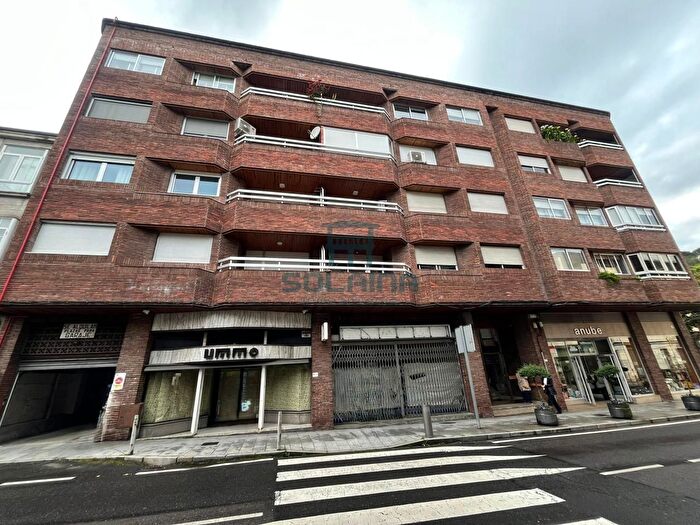 Piso en venta en Ribadavia, Ourense de 3 habitaciones