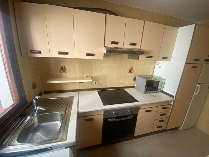 Casas en venta y pisos alquiler - 1