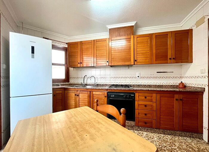 Casas en venta y pisos alquiler - 1
