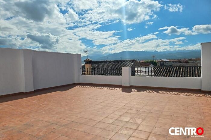 Casas en venta y pisos alquiler - 1