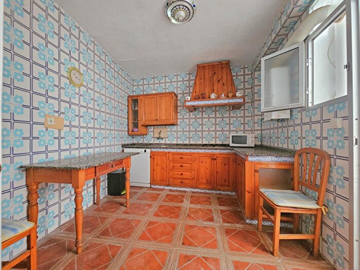Casas en venta y pisos alquiler - 2