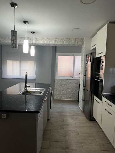 Casas en venta y pisos alquiler - 2