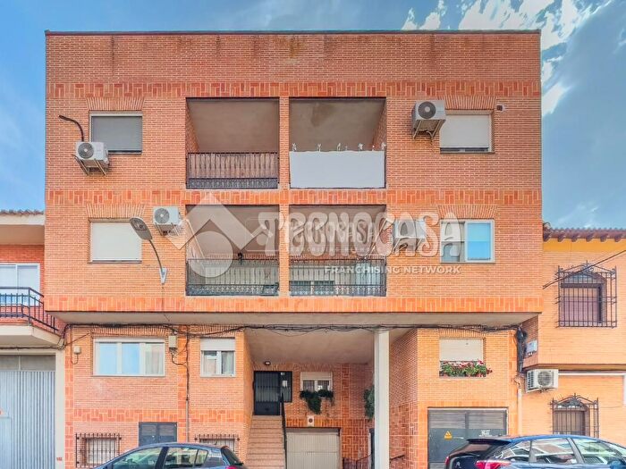 Casas en venta y pisos alquiler - 1