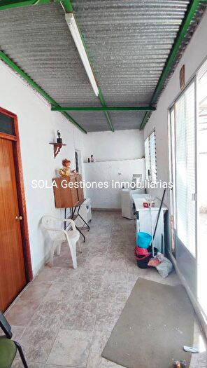 Casas en venta y pisos alquiler - 3