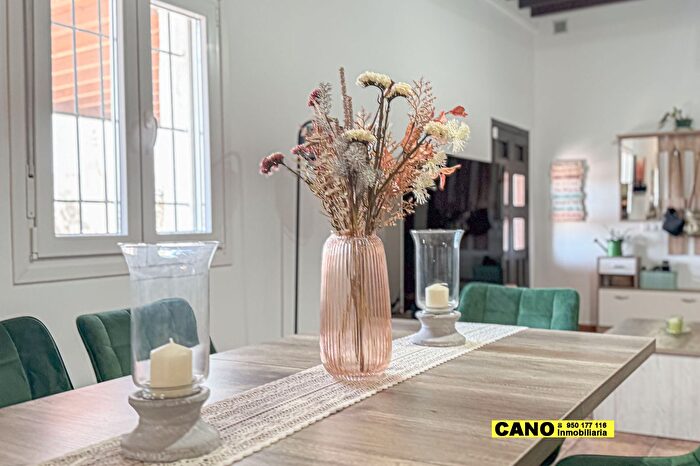 Casas en venta y pisos alquiler - 3