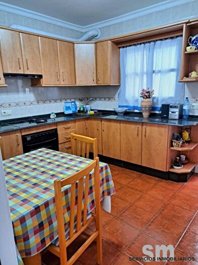 Casas en venta y pisos alquiler - 3