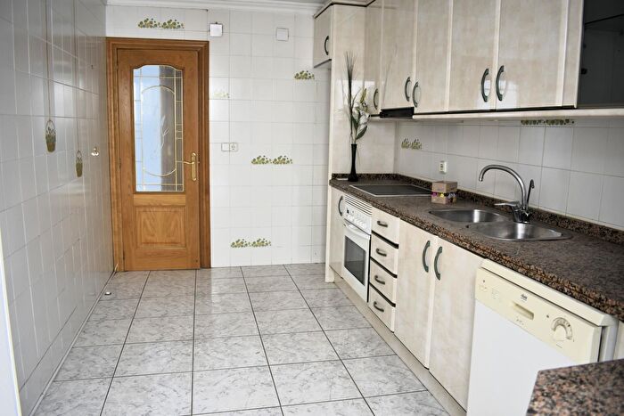 Casas en venta y pisos alquiler - 2