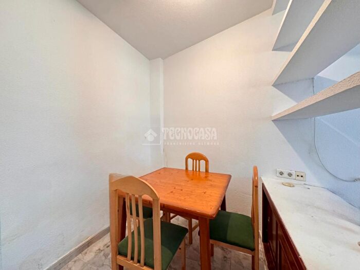 Casas en venta y pisos alquiler - 2