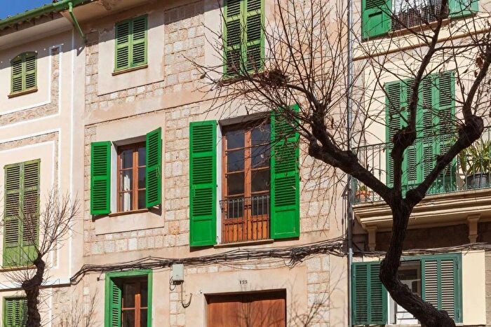 Casas en venta y pisos alquiler - 1