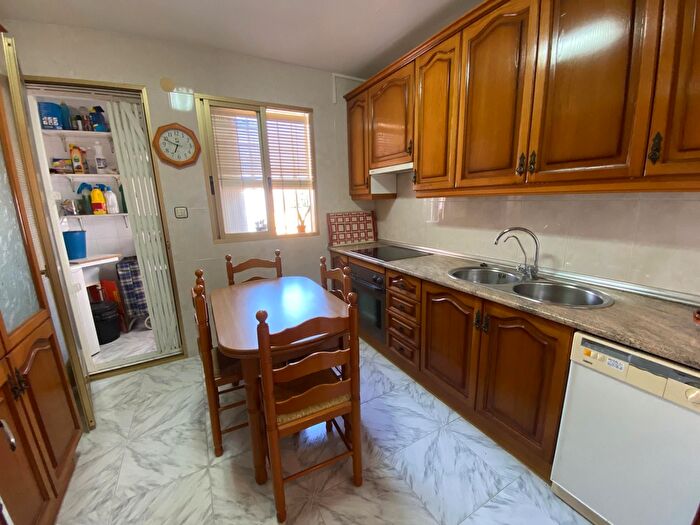 Casas en venta y pisos alquiler - 2