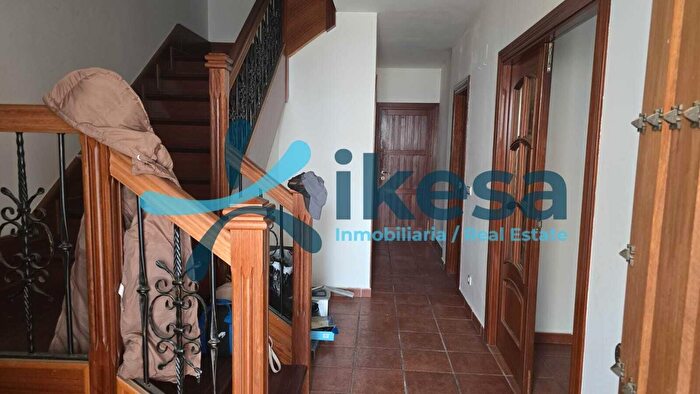 Casas en venta y pisos alquiler - 2