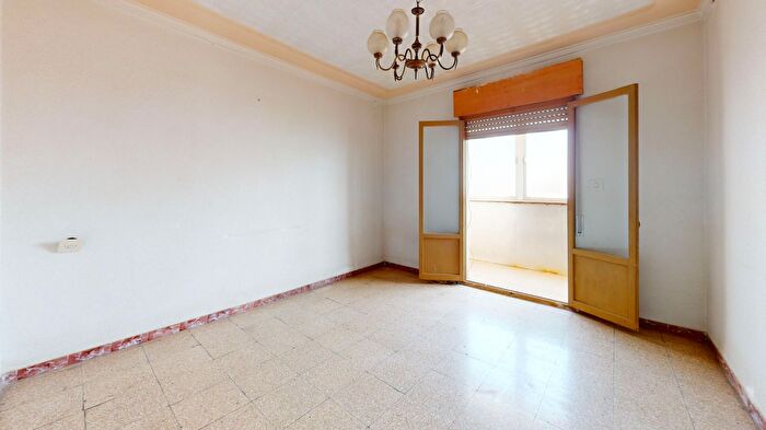 Piso en venta en Novelda, Alicante de 3 habitaciones