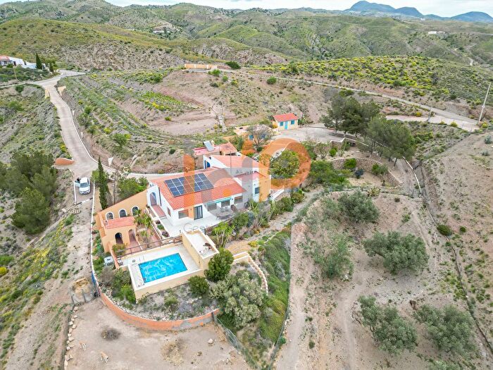 Casa en venta en Huércalovera, Almería de 3 habitaciones