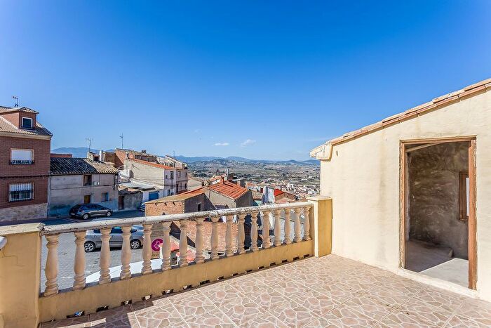 Casas en venta y pisos alquiler - 2