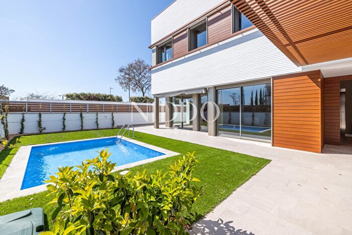 Casa en alquiler en Can Feu Gràcia, Can Gambús de 4 habitaciones