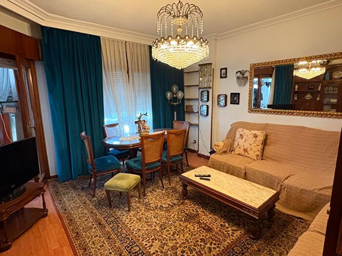 Casas en venta y pisos alquiler - 1