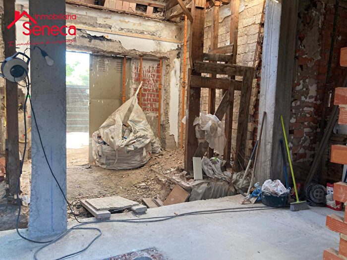Casas en venta y pisos alquiler - 1