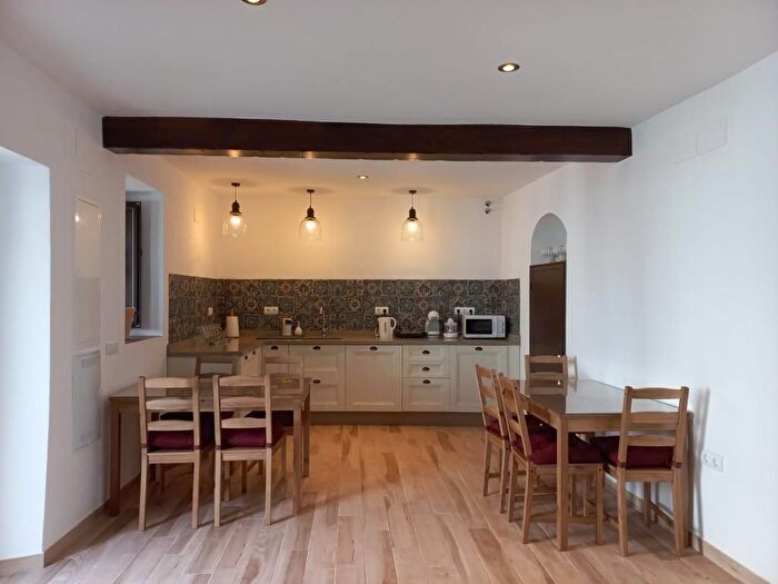 Casas en venta y pisos alquiler - 2