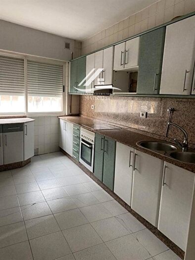 Piso en venta en O Barco de Valdeorras, Ourense de 3 habitaciones