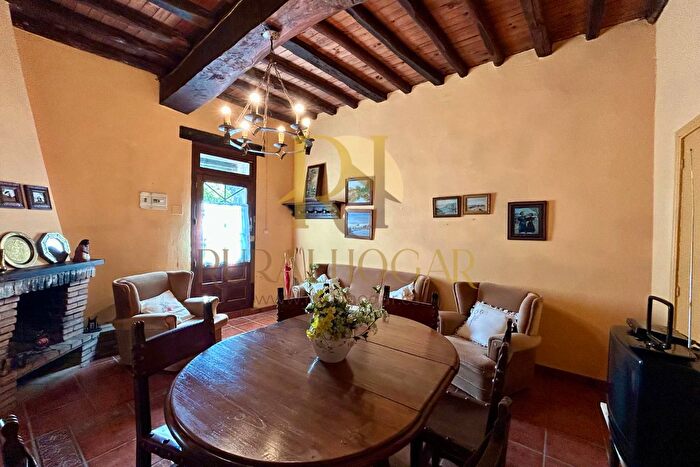 Casas en venta y pisos alquiler - 3